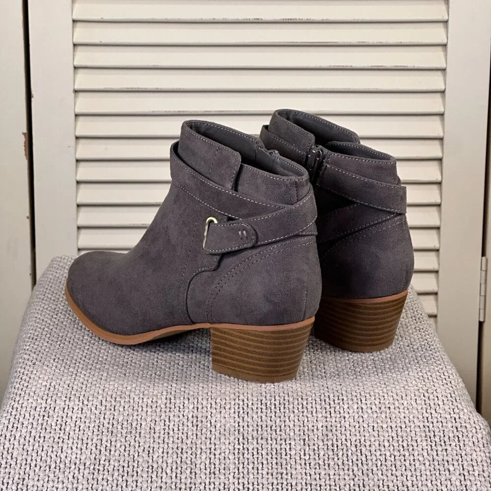 Giani‎ Bernini Oleesia Suede Gray Memory Foam Ankle Boot Bootie Women's Size 6.5